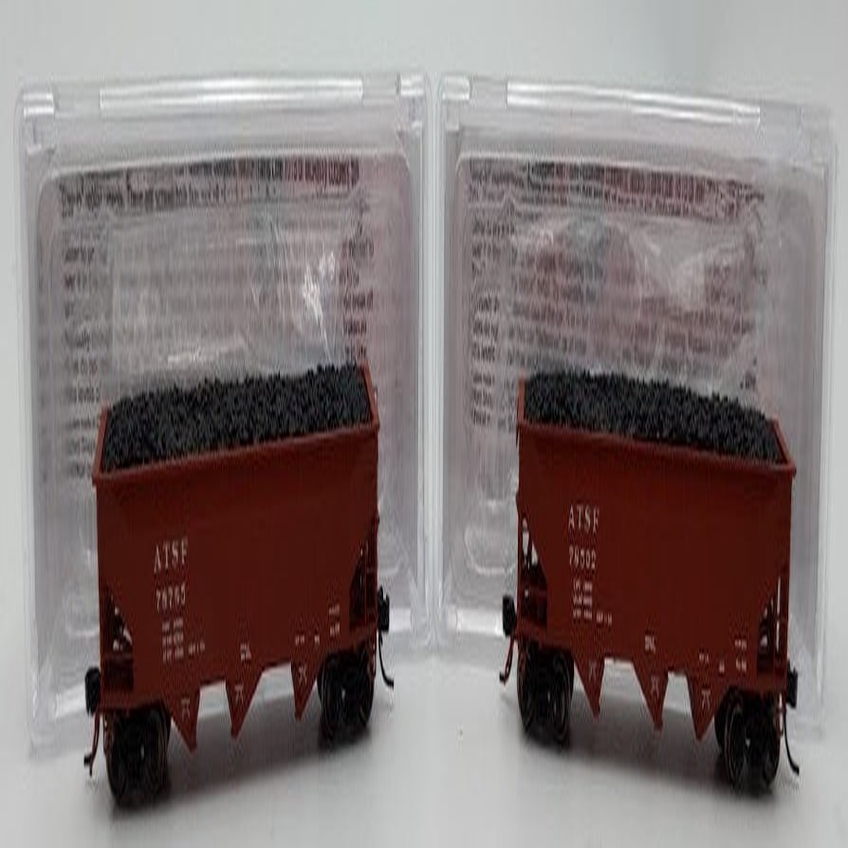 Bluford Shops 73452 N Scale ATSF 70 Ton Offset Side 3-Bay Hopper Car 2 Pack LN/Box