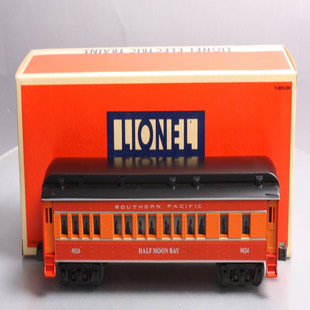 Lionel 6-19024 O Gauge Southern Pacific "Half Moon Bay" Madison Passenger Car LN/Box
