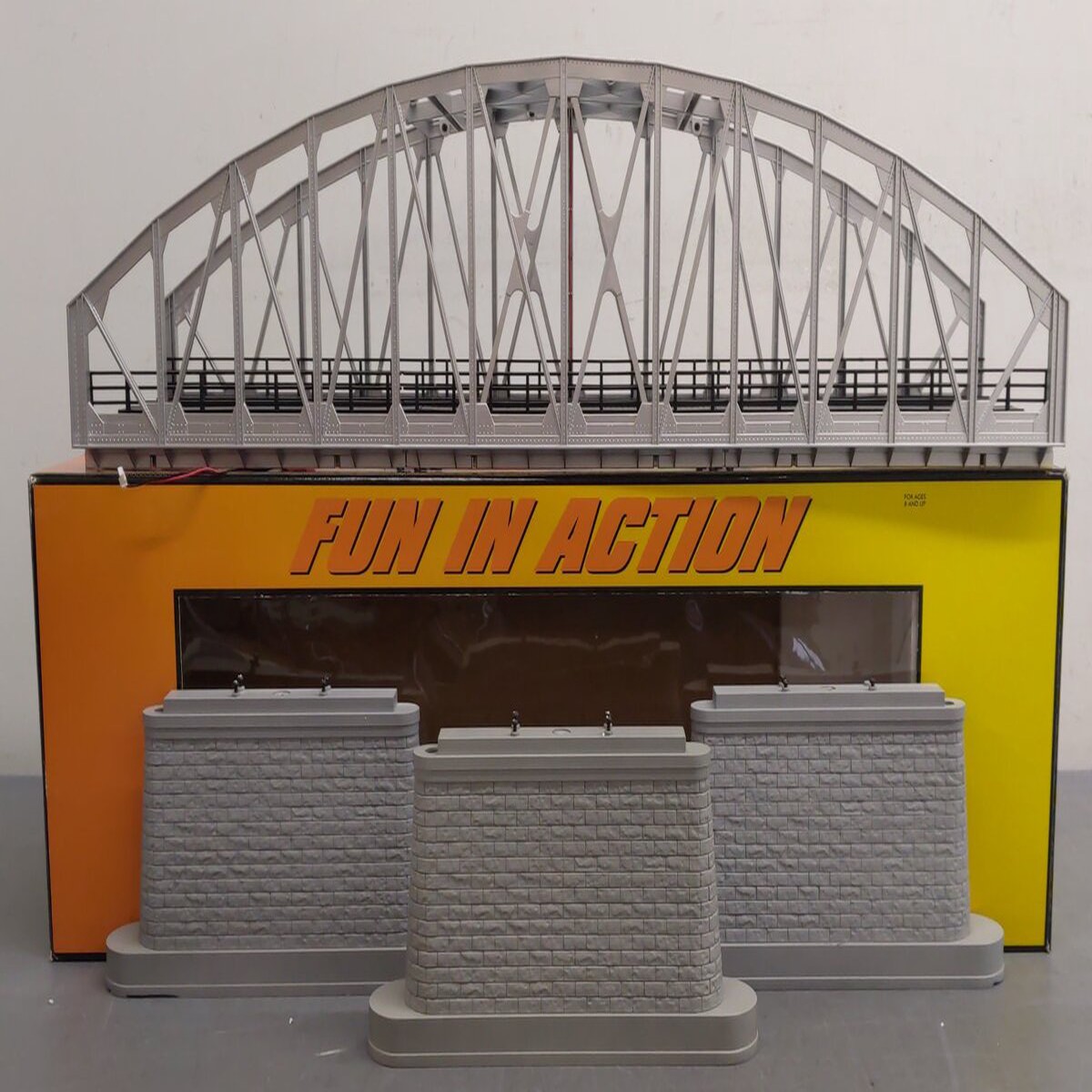 MTH 40-1062 O Gauge 2-Track Silver Steel Arch Bridge LN/Box