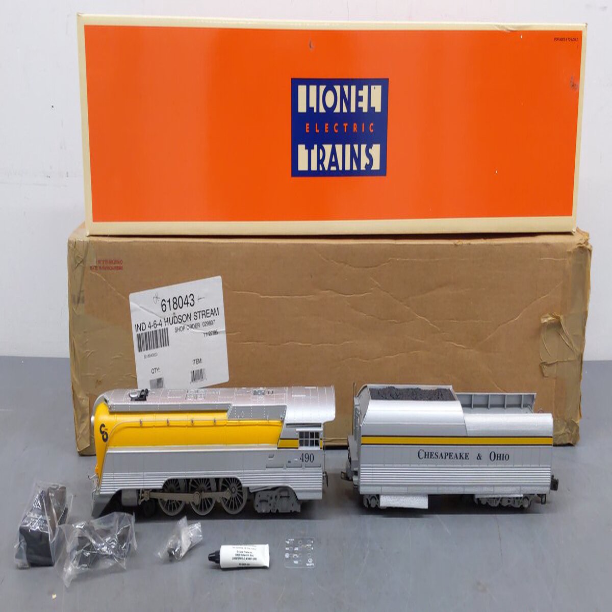Lionel 6-18043 O Gauge C&O Streamlined Hudson Locomotive & Tender with RSII #490 EX/Box