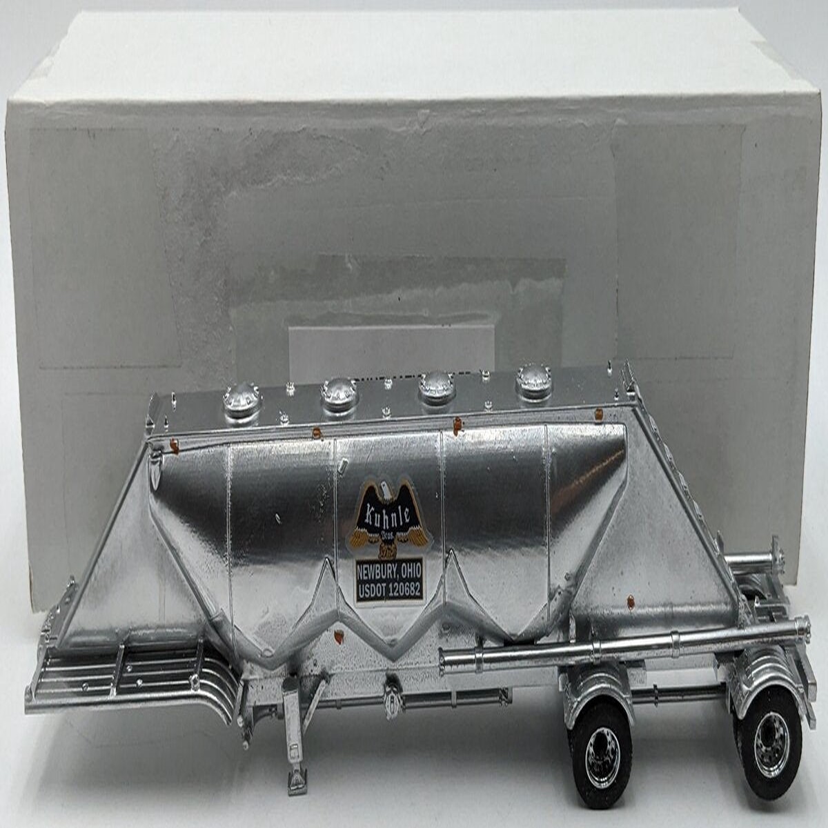 Custom Built 1:50 Diecast Custom 2 Axle Covered Pneumatic Trailer Silver/Box