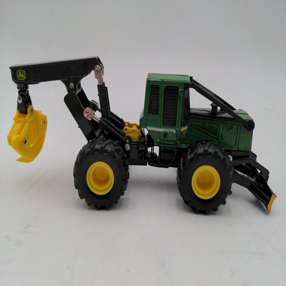 Ertl 1:50 Scale Diecast John Deere 648G-III Log Skidder Logging LN