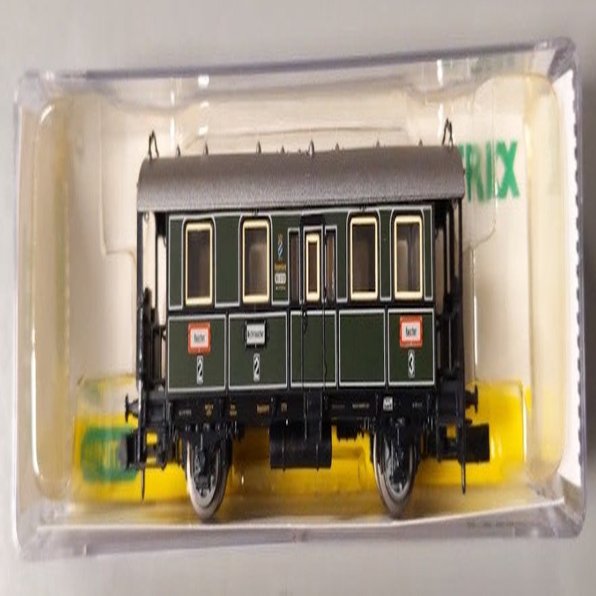 Trix 11604-02 N Scale British Columbia Railway 2nd/3rd Class Passenger Car LN/Box