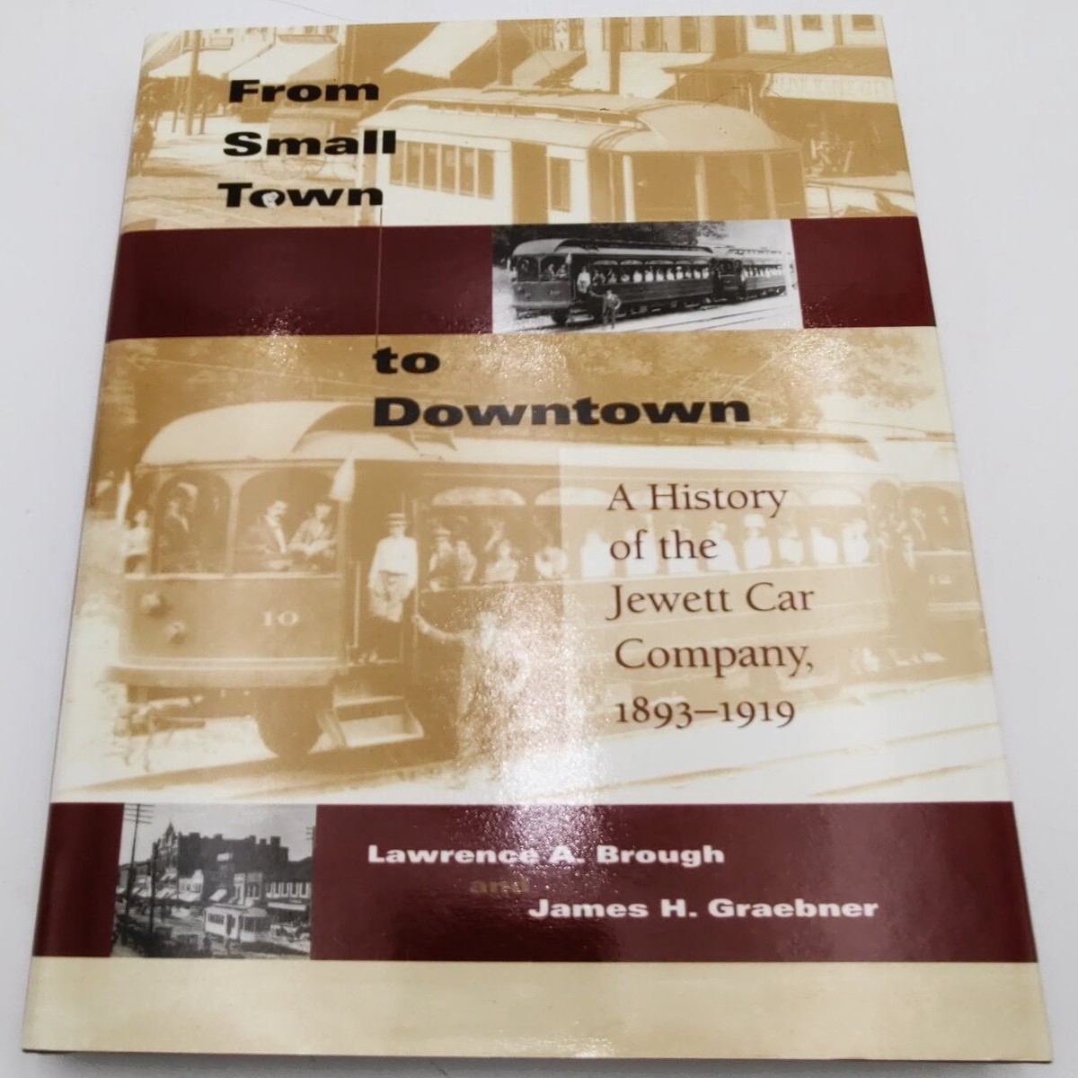 Indiana Press 0-253-34369-0 From Small town to Downtown by Lawrence A Brough LN
