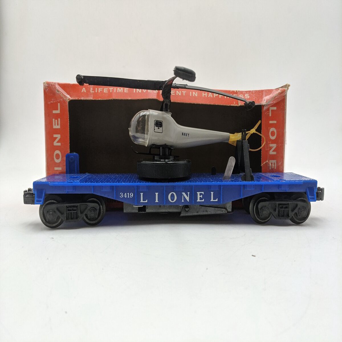 Lionel 3419 Vintage O Operating Flatcar w/ Double-Bladed Helicopter VG/Box