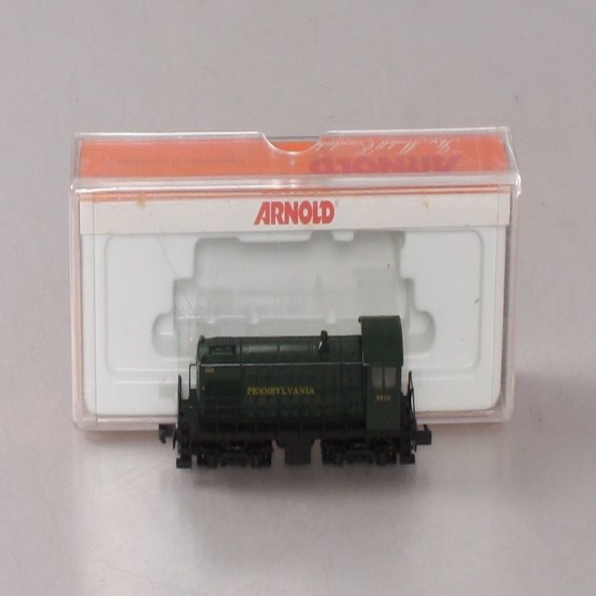Arnold 5025 N Scale Pennsylvania RR Alco Diesel Locomotive #5930 LN/Box