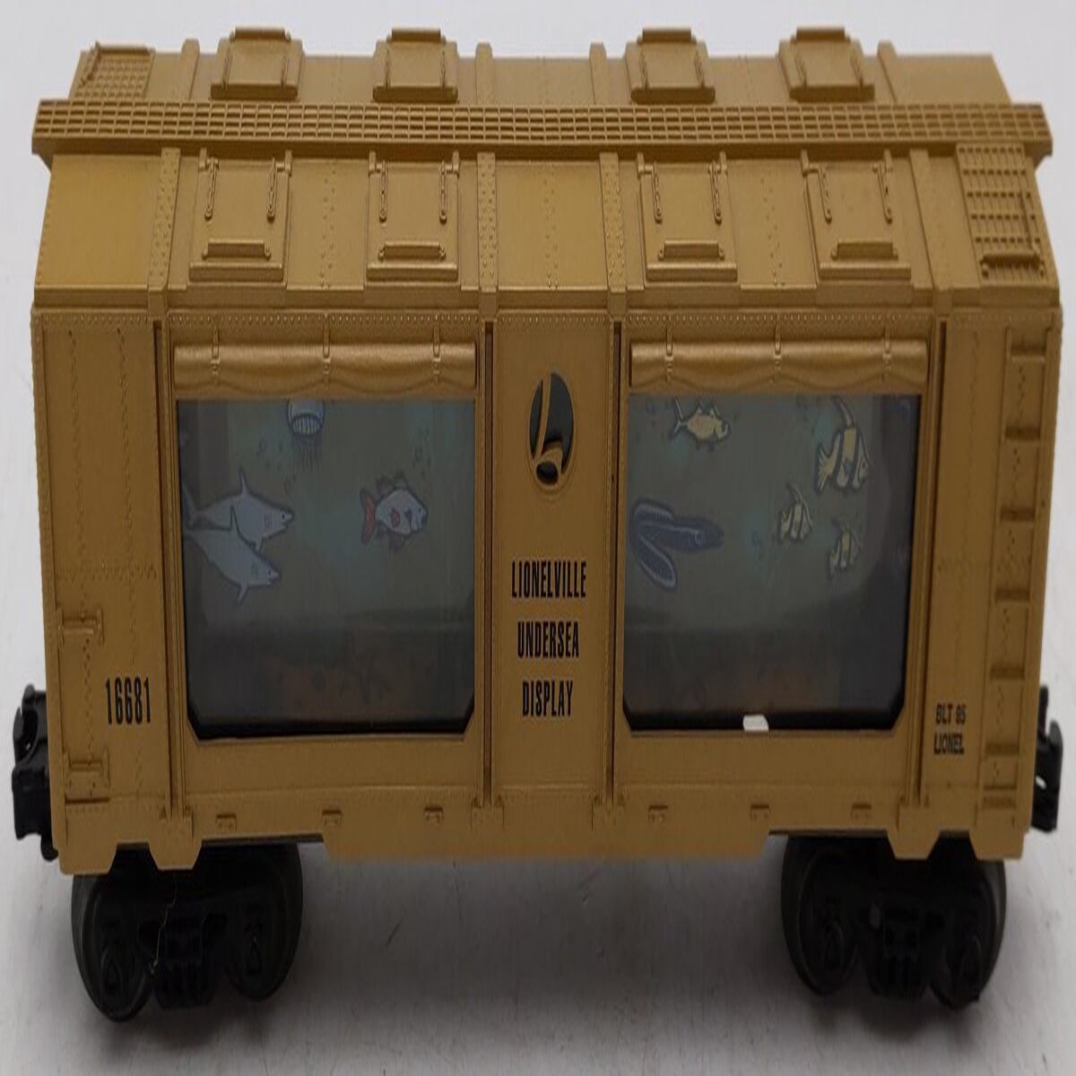 Lionel 6-16681 O Gauge Gold Animated Shark Aquarium Car EX