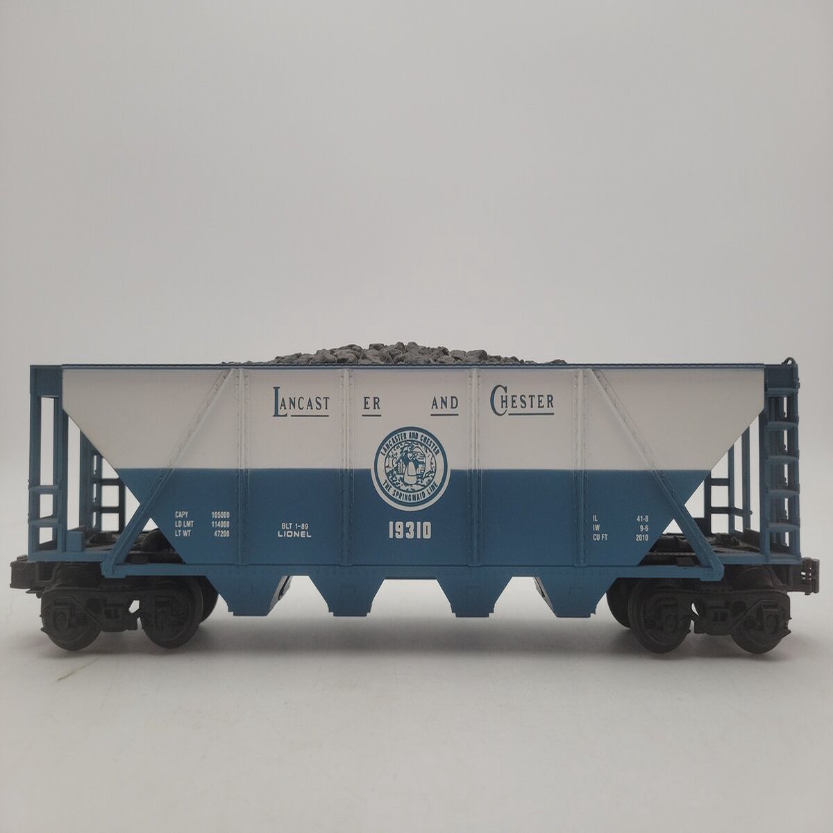 Lionel 6-19310 O Gauge Lancaster and Chester 4-Bay Hopper w/Coal Load EX
