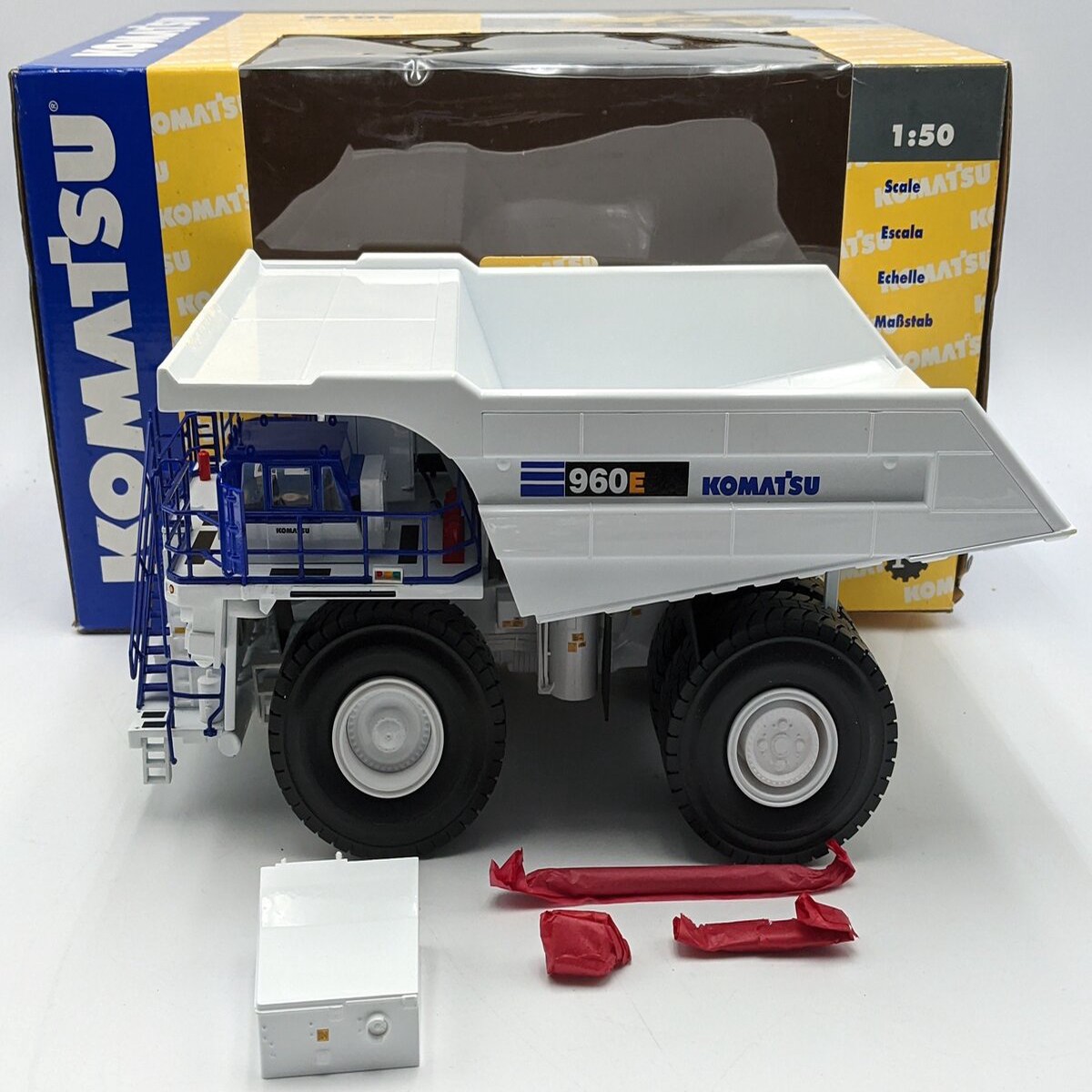 First Gear 50-3138 1:50 Diecast Komatsu-960E Mining Dump Truck NIB