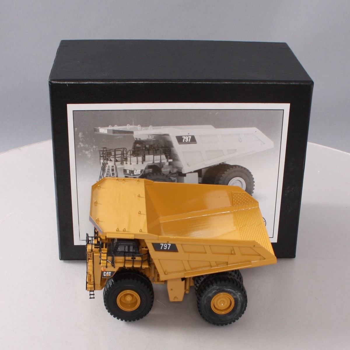 CCM 797 1:87 Scale Brass CAT Mining Truck LN/Box