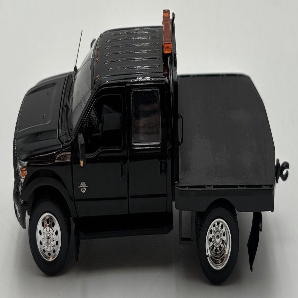 Sword Models SW1200-K 1:50 Ford F-350 Crew Cab Super Duty Flatbed Pickup Diecast EX