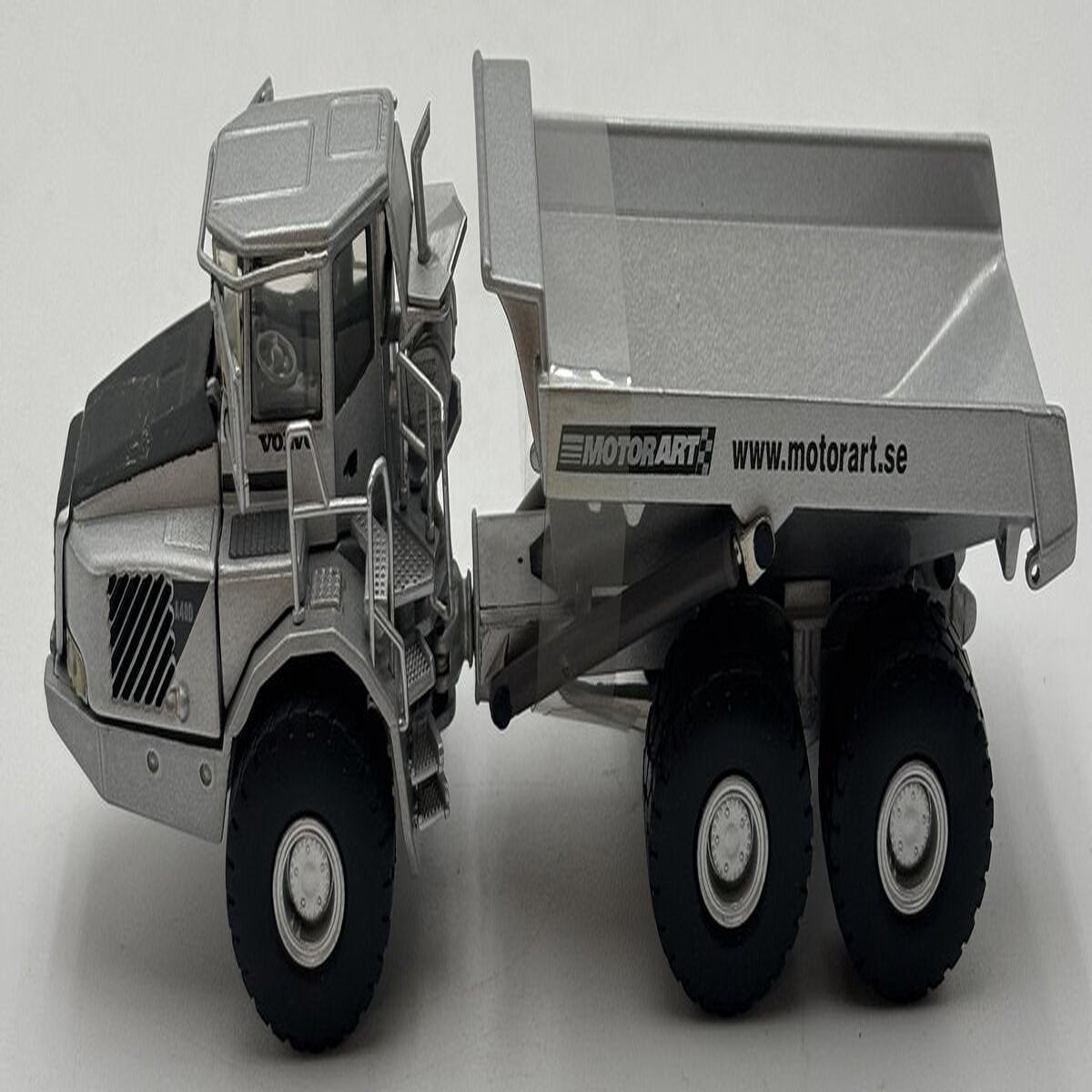 Motorart 13145 1:43 2006 Issue Silver Volvo A40D Articulated Dump Truck EX