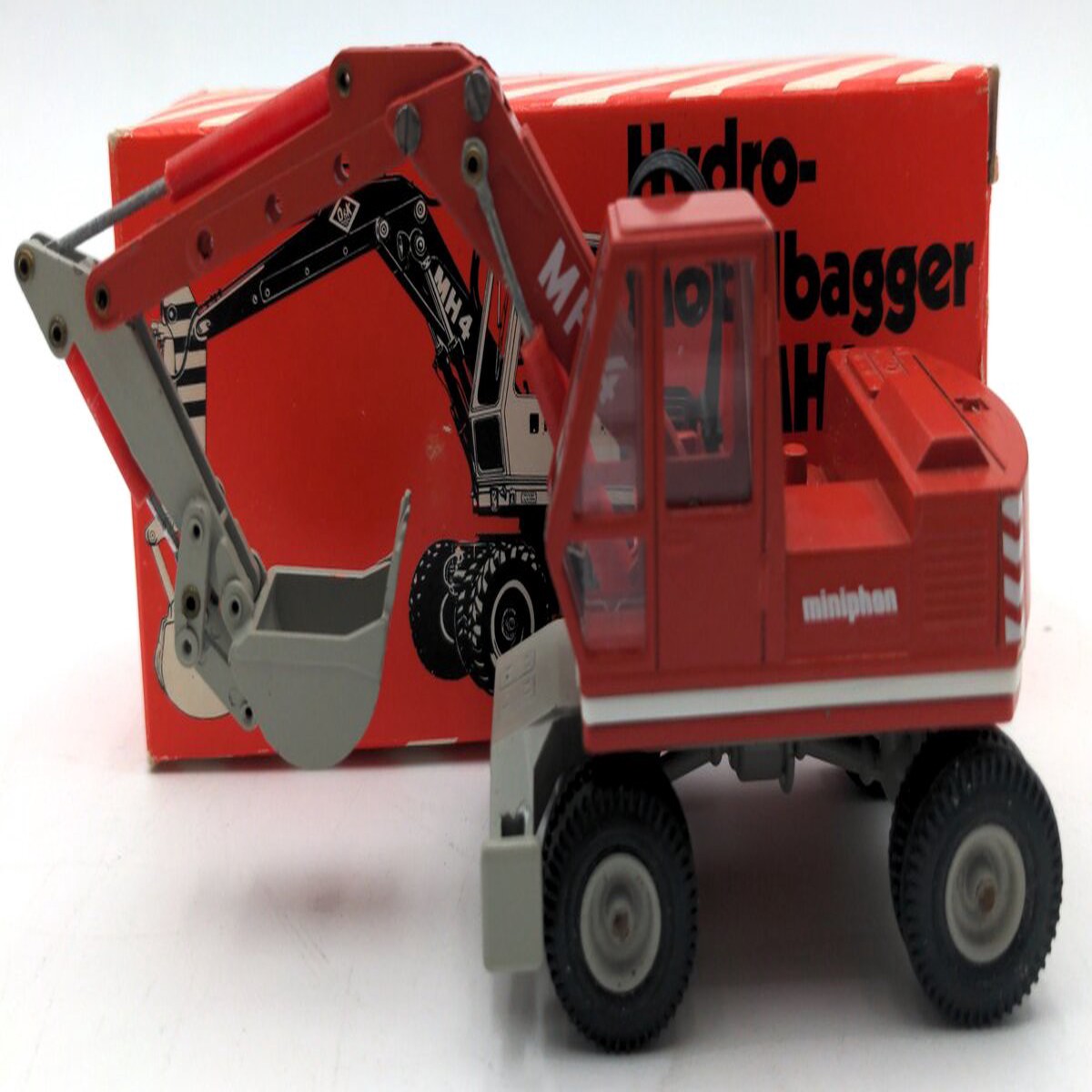 NZG 162 1:50 Scale Diecast O&K MH4 Wheeled Excavator EX/Box