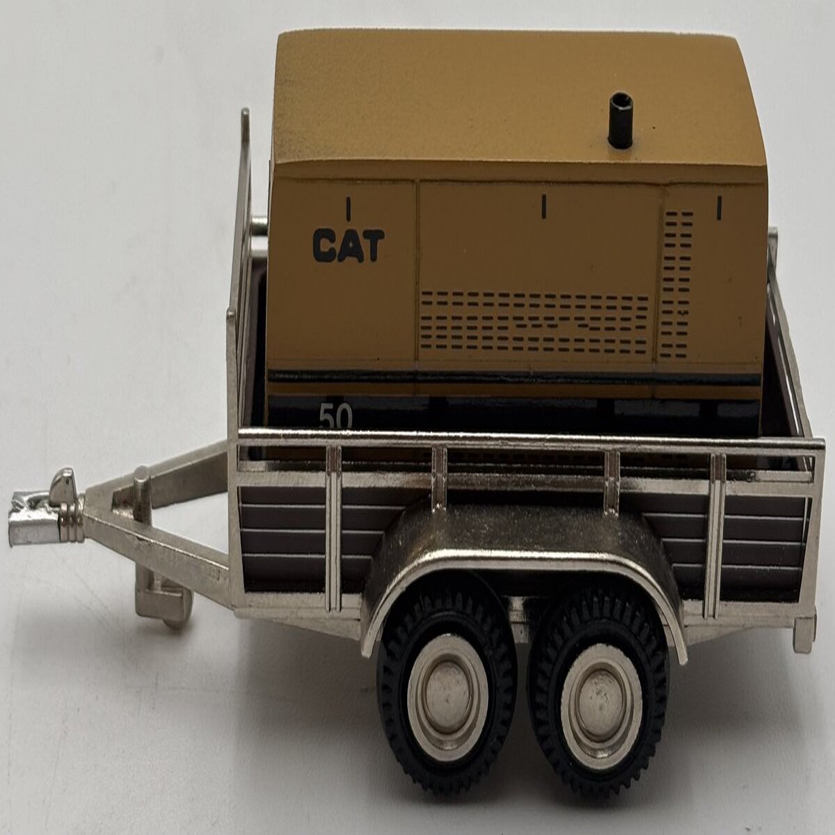 NZG 373 1:50 Chrome 2-Axel Utility Trailer w/CAT Generator Diecast EX