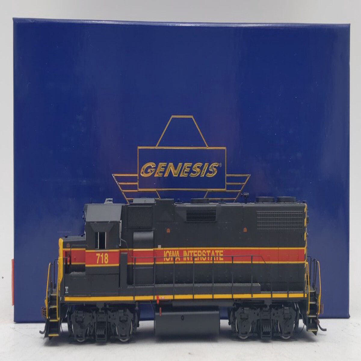 Athearn ATHG40840 HO Scale Iowa Interstate GP38-2 Diesel Locomotive #718 w/ DCC LN/Box