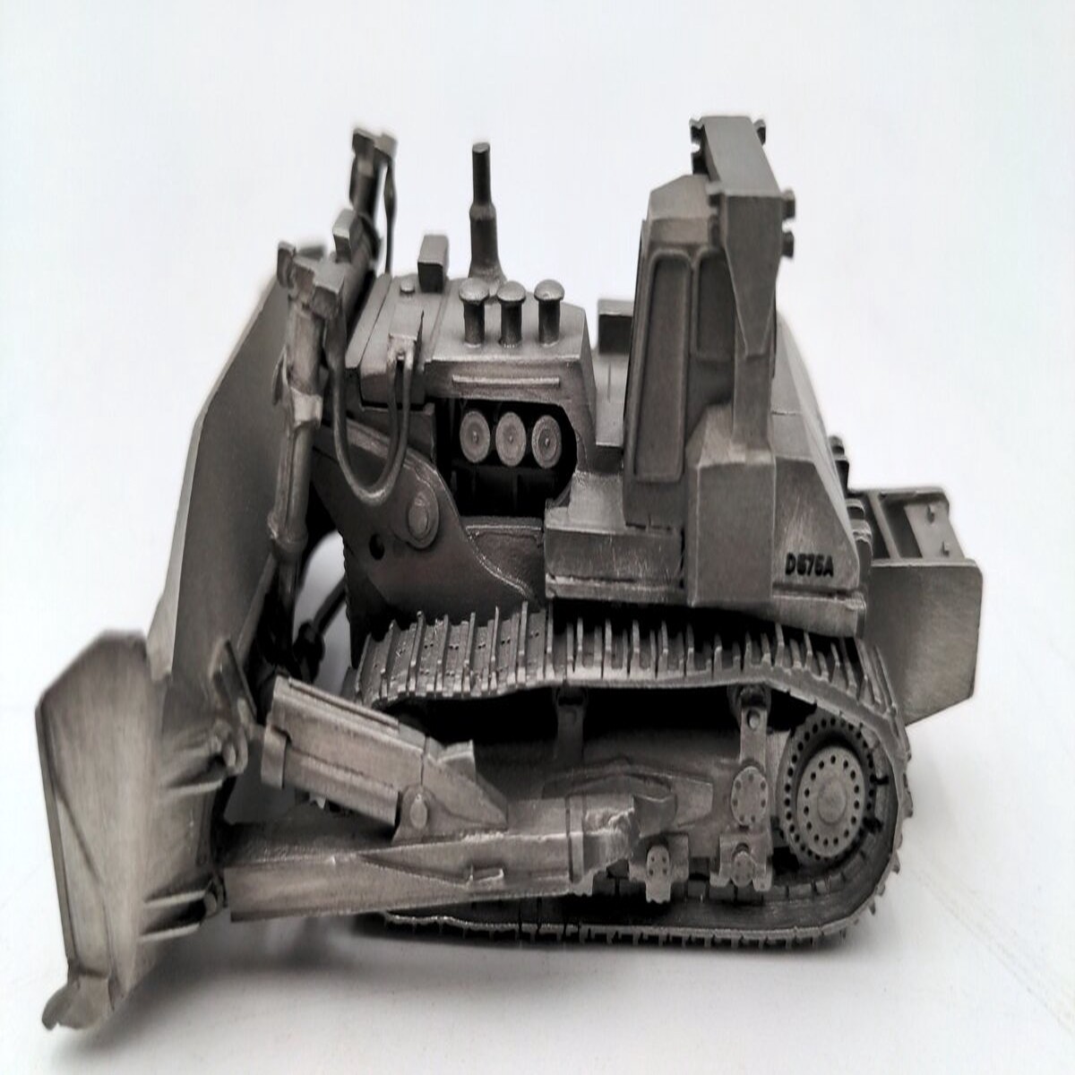 Euro Model Komatsu D575A Pewter VG
