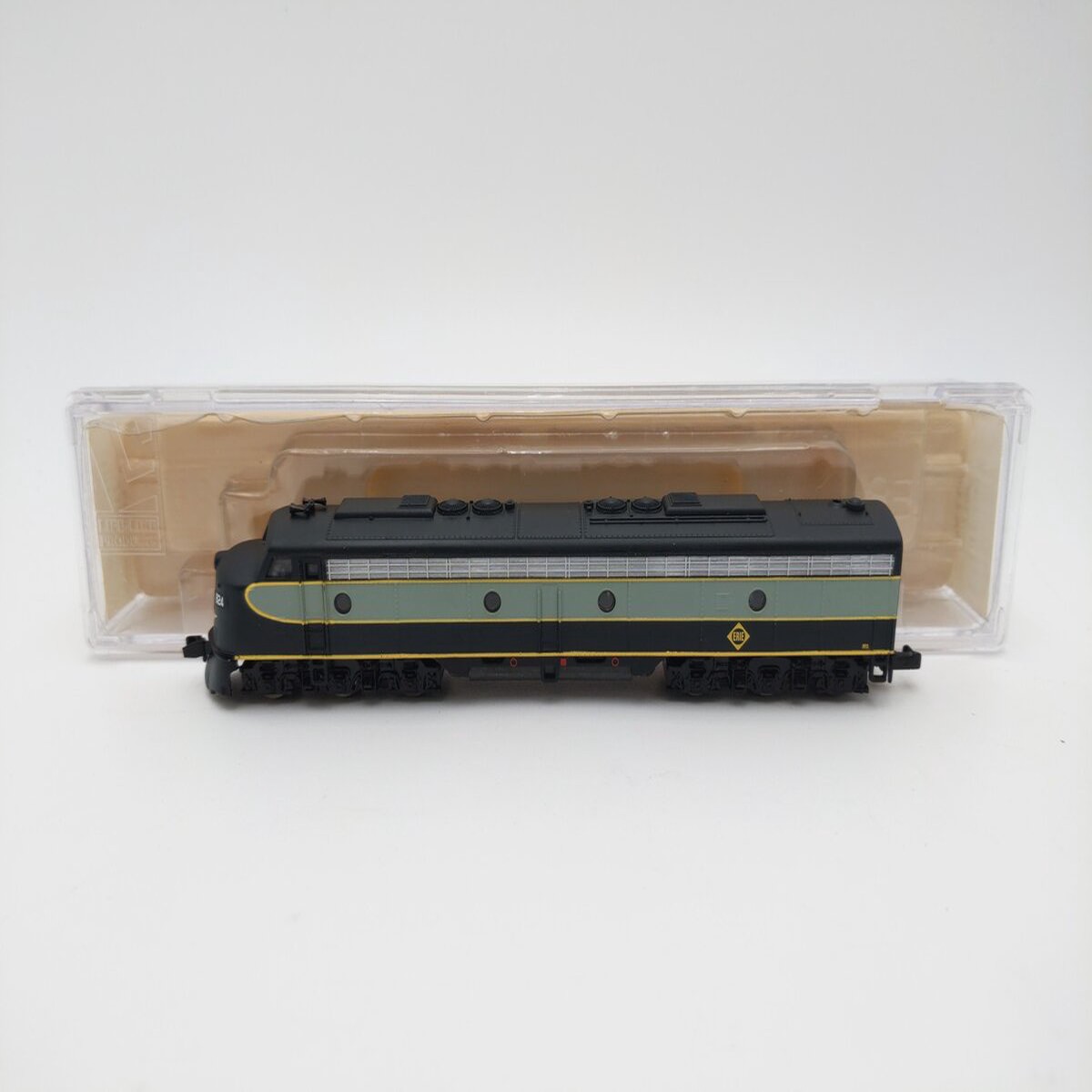 Life Like 7186 Erie E8 Diesel Locomotive #824 EX/Box