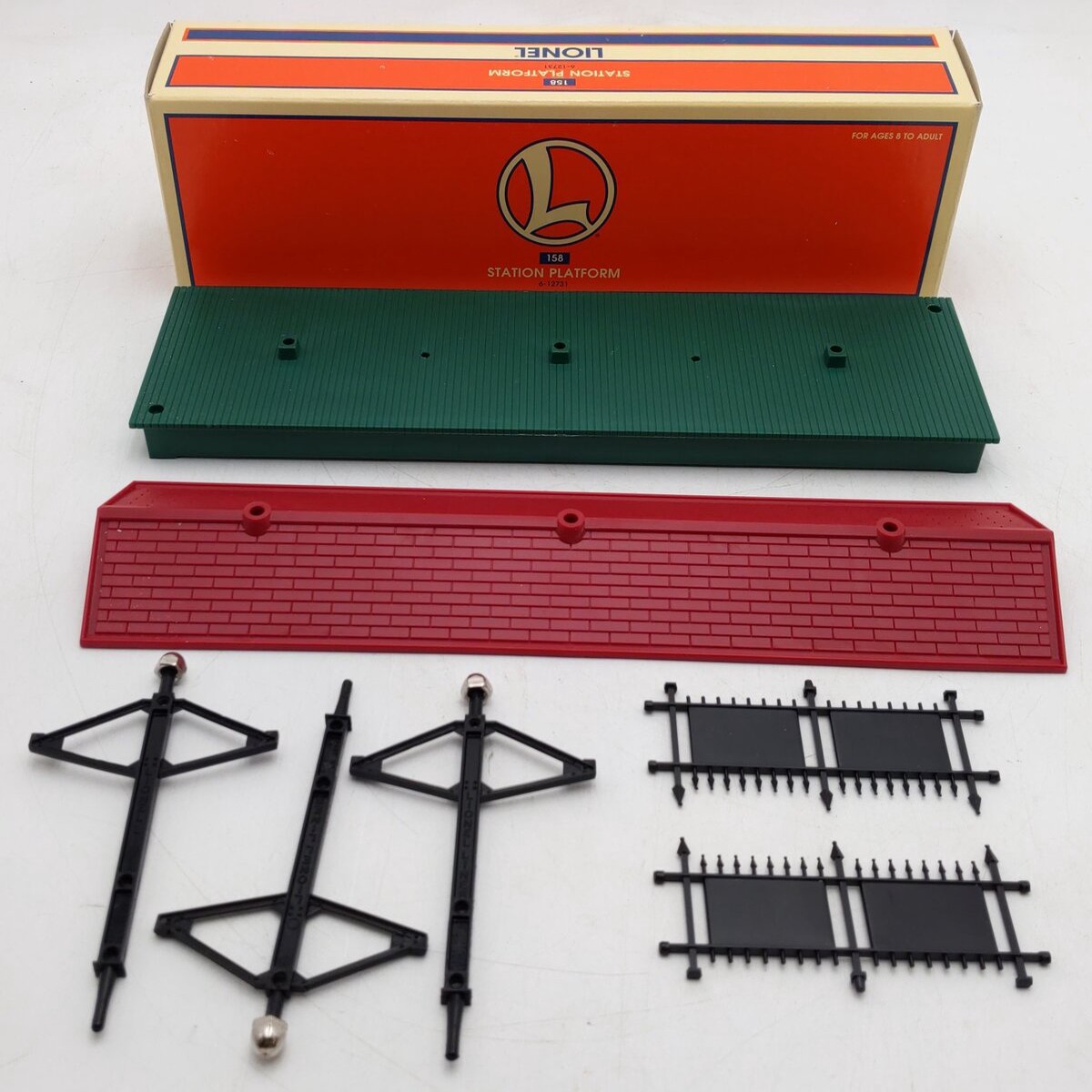 Lionel 6-12731 O Gauge Train Station Platform Model Building Kit EX/Box