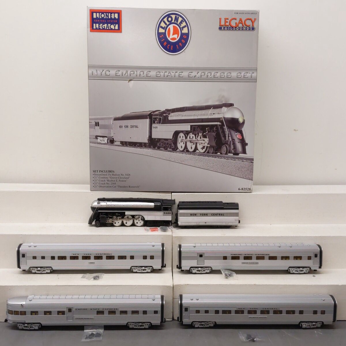 Lionel 6-82528 O Gauge NYC Empire State Express J3A Steam Train Set #5426 LN/Box
