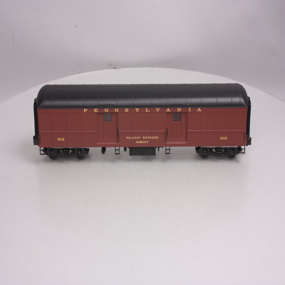 Weaver G22001LD Pennsylvania B60b Baggage Car #9018 (3Rail) LN