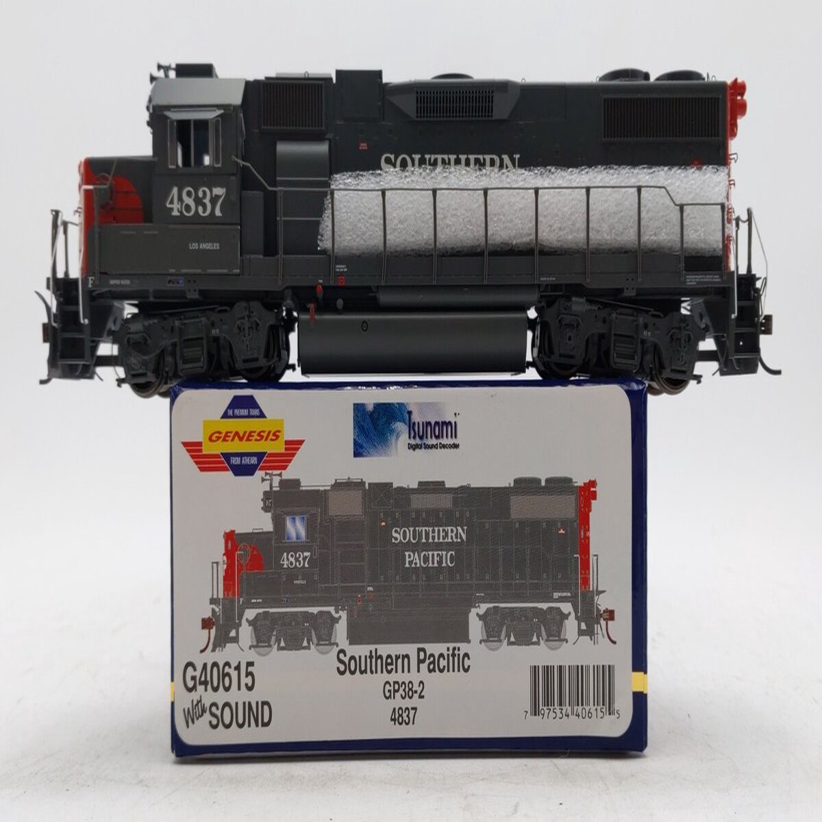 Athearn G40615 HO Southern Pacific GP38-2 Diesel Locomotive #4837 w/ DCC & SND LN/Box