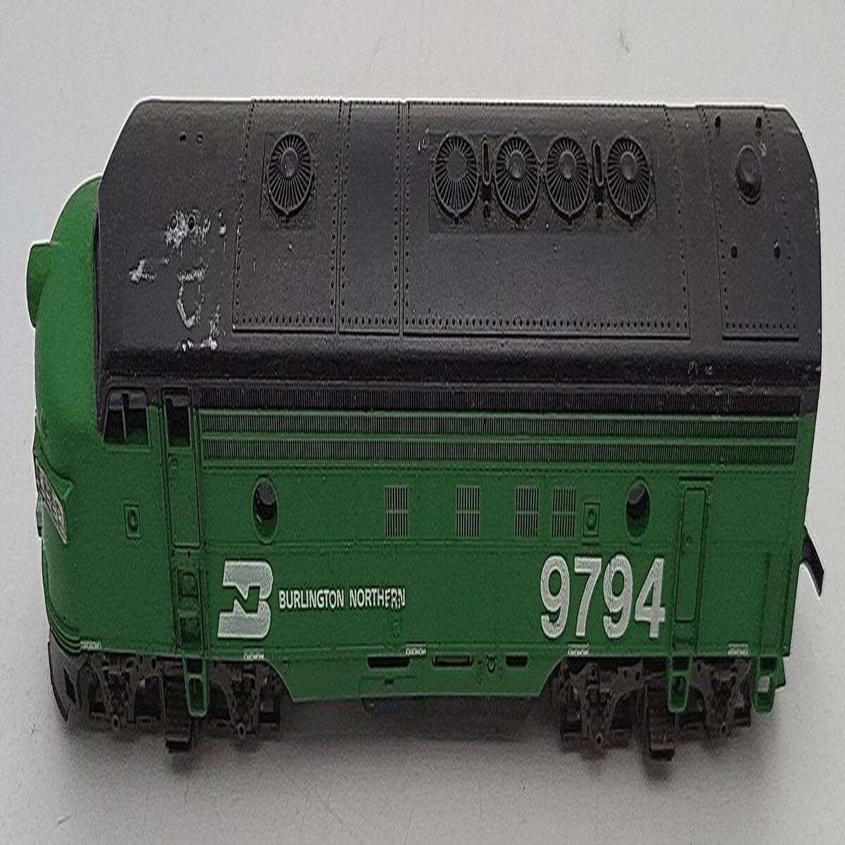 Atlas 7049 HO Scale Burlington Northern FP7 Diesel Locomotive #9794 VG