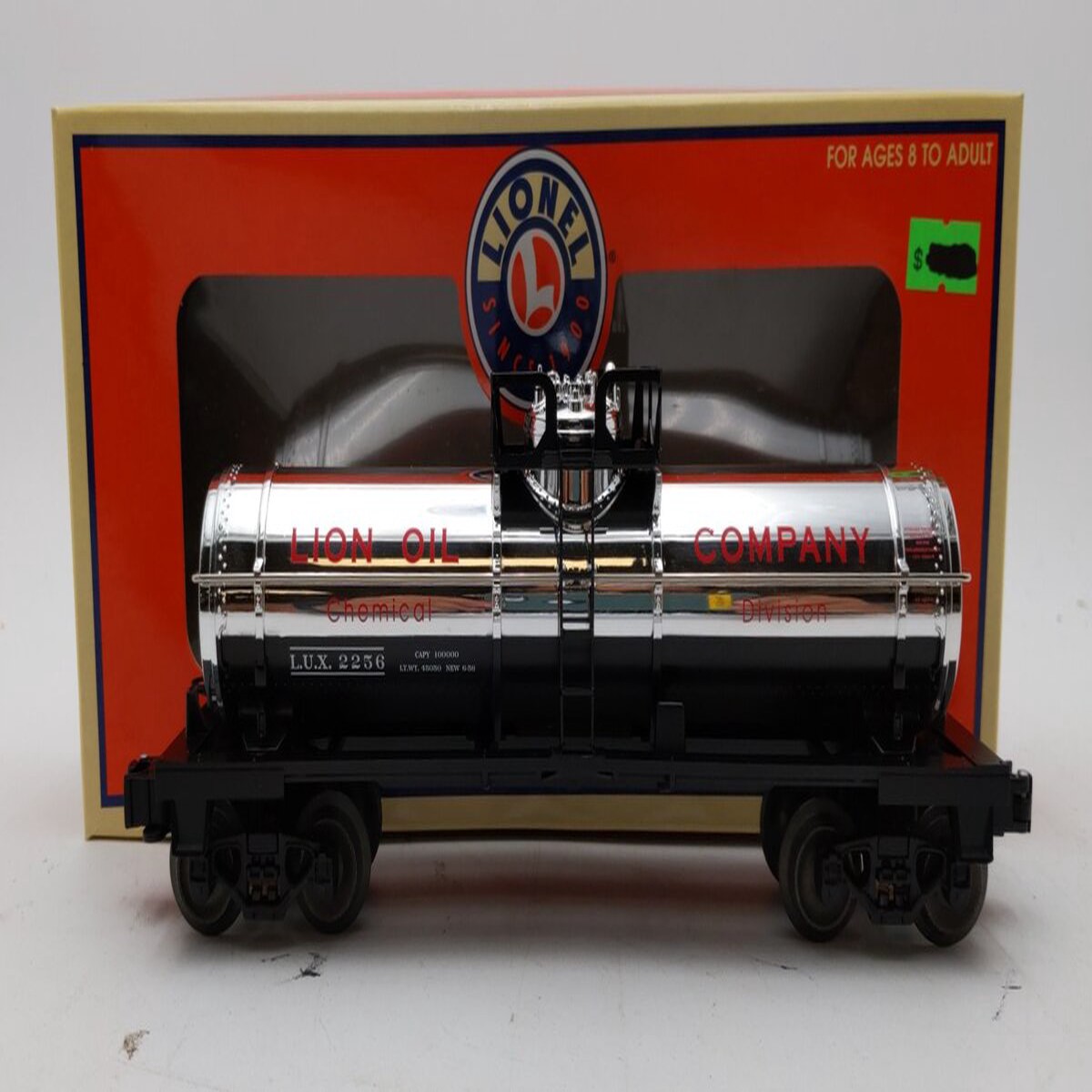 Lionel 6-19628 O Gauge Lion Oil TC 8D Single Dome Chrome Plated Tank Car #2256 LN/Box