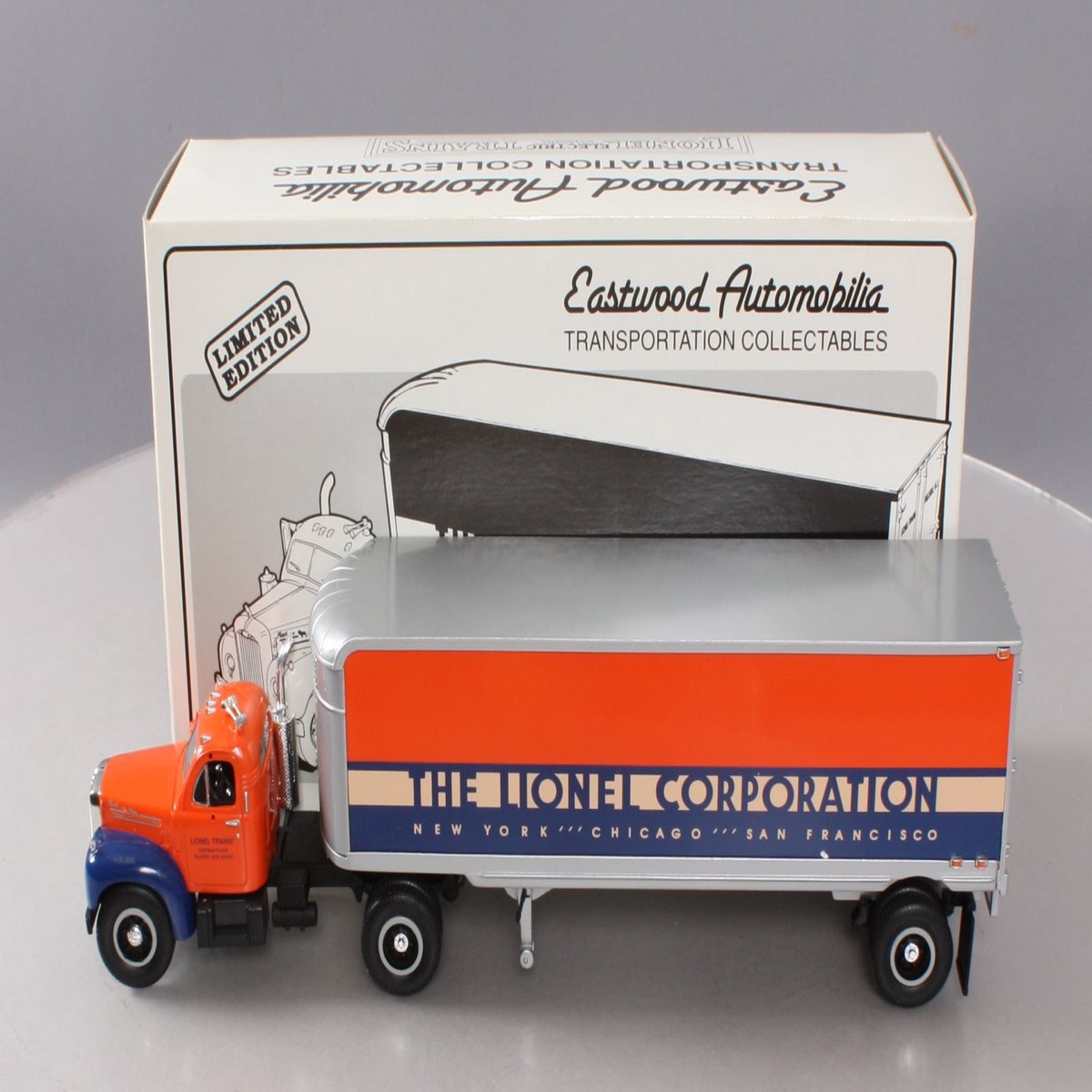 Eastwood Automobilia 19-0116 1:34 Diecast 1960 B-61 Mack Tractor & Trailer LN/Box