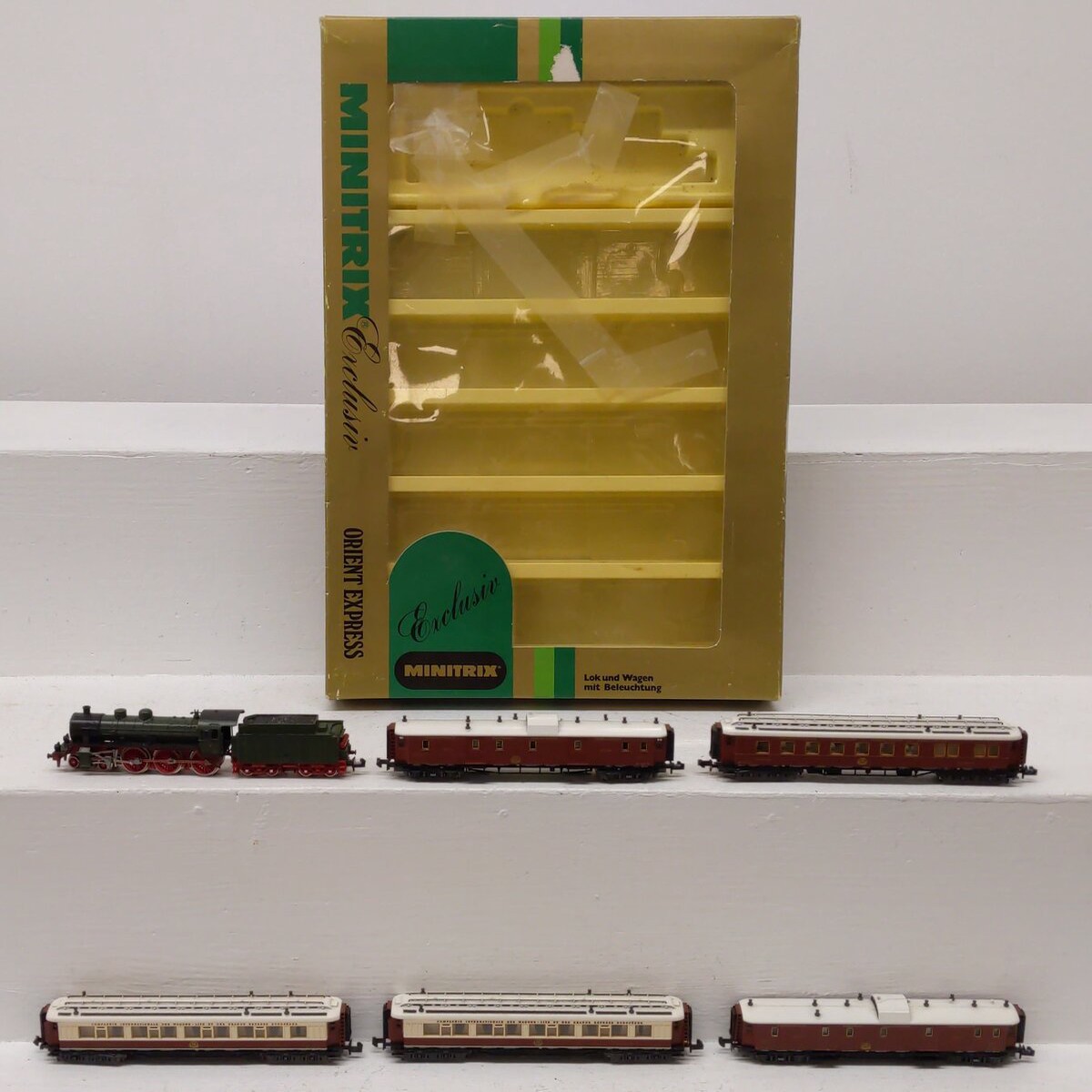 Trix 51-1017-00 N Scale Orient Express Steam Locomotive & Passenger Car Set EX/Box