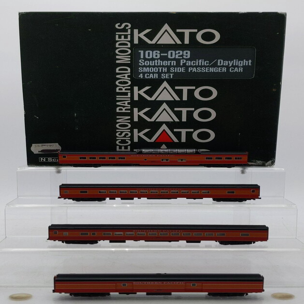 Kato 106-029 N Scale Southern Pacific Daylight Smooth Side 4-Car Passenger Set LN/Box