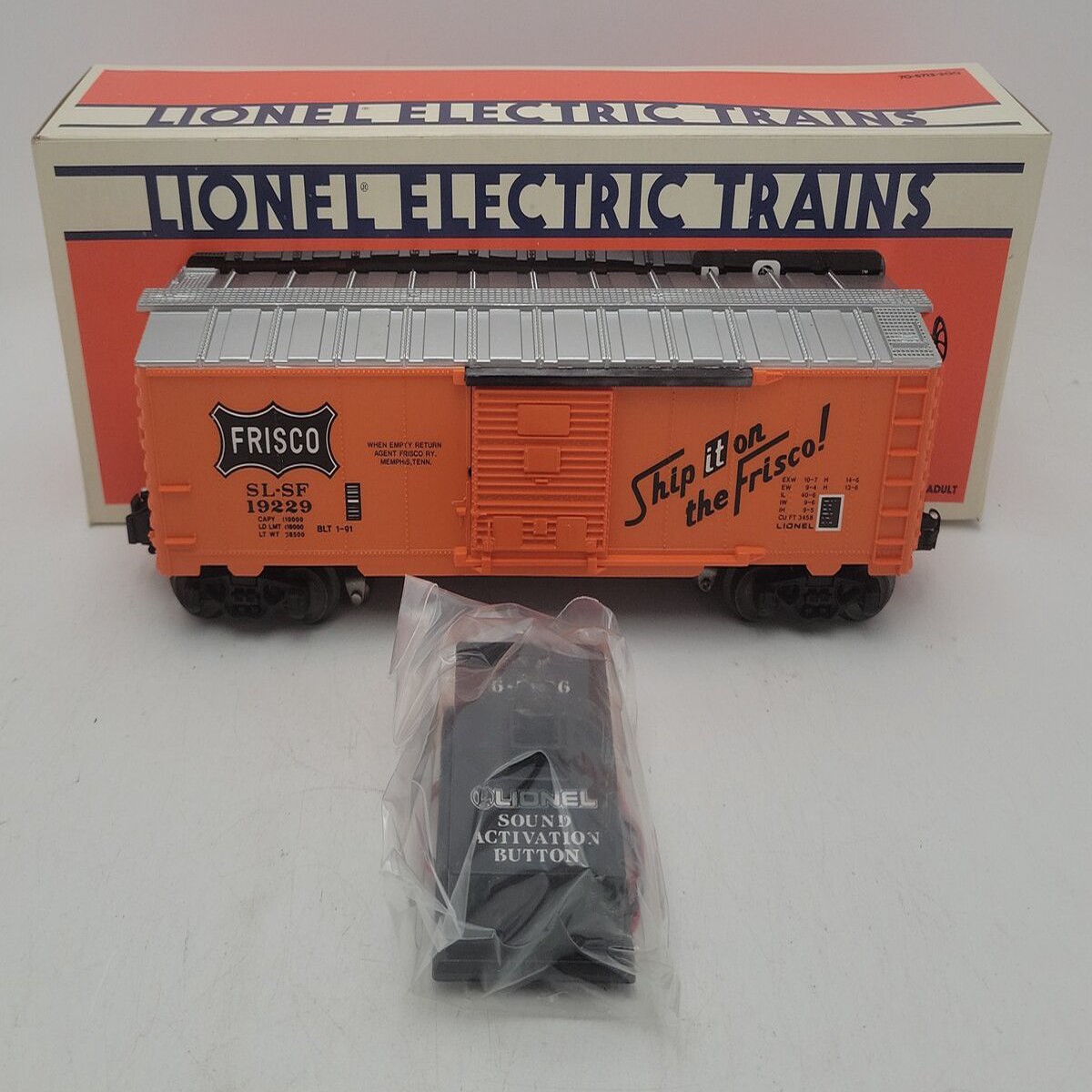 Lionel 6-19229 O Gauge Frisco Boxcar with Diesel Railsounds NIB