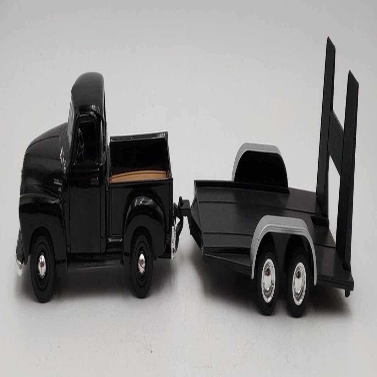 Maisto 31952 1:25 Scale 1950 Chevrolet 3100 Truck w/Trailer EX