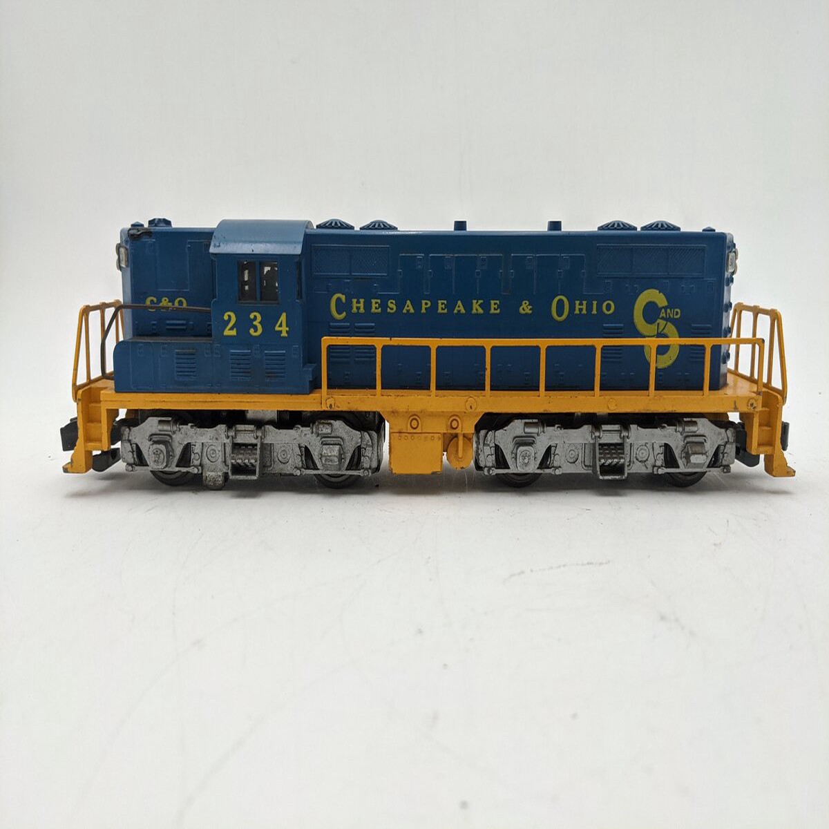 American Flyer 21234 Vintage S Chesapeake & Ohio GP-7 Diesel Locomotive w/ Bell VG