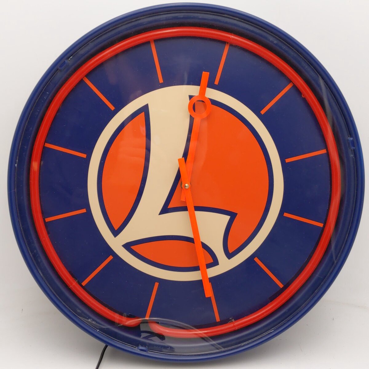 Lionel 65950 14 Inch Neon Wall Clock EX