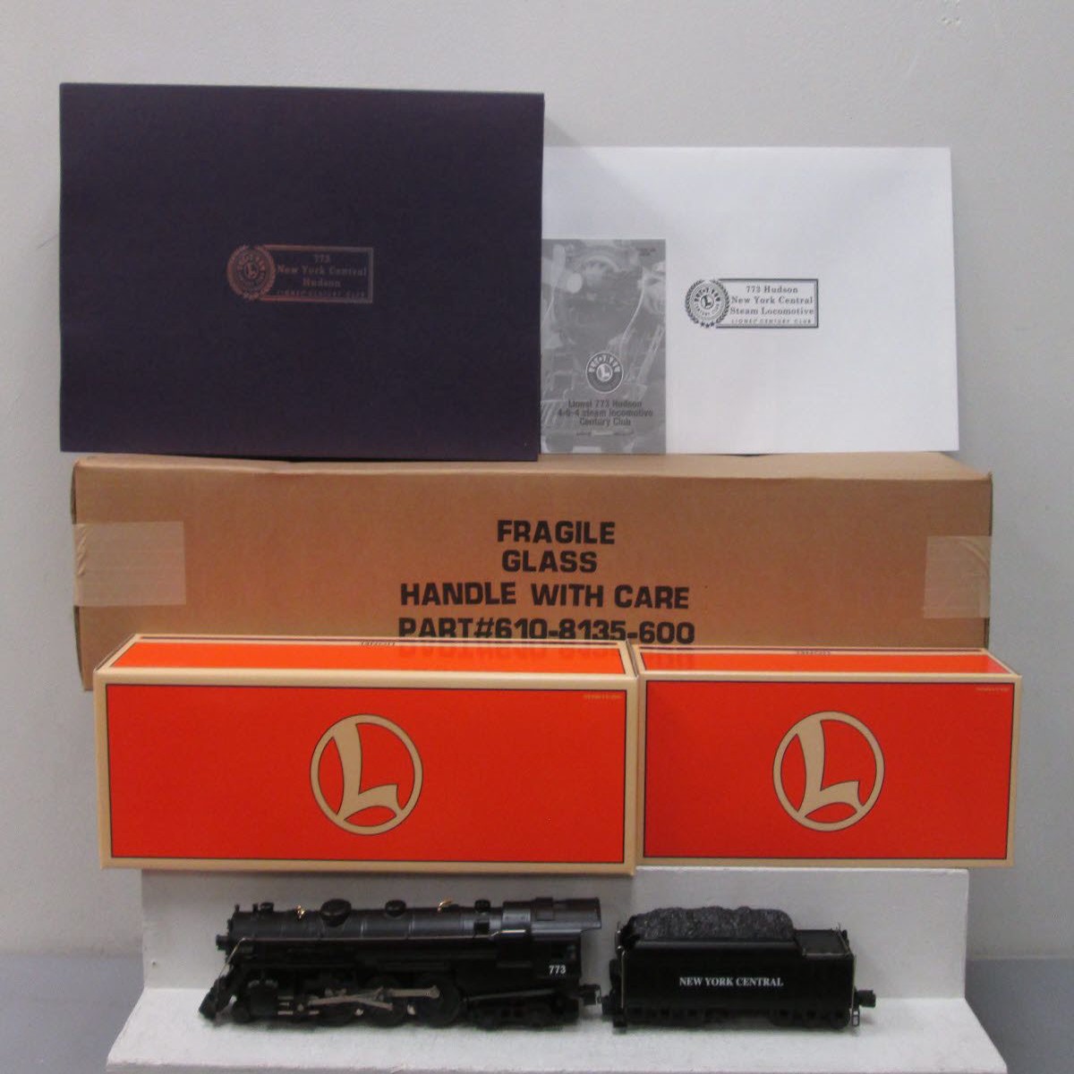 Lionel 6-18058 O CC 4-6-4 Hudson Steam Locomotive & Tender #773 w/Display Case NIB