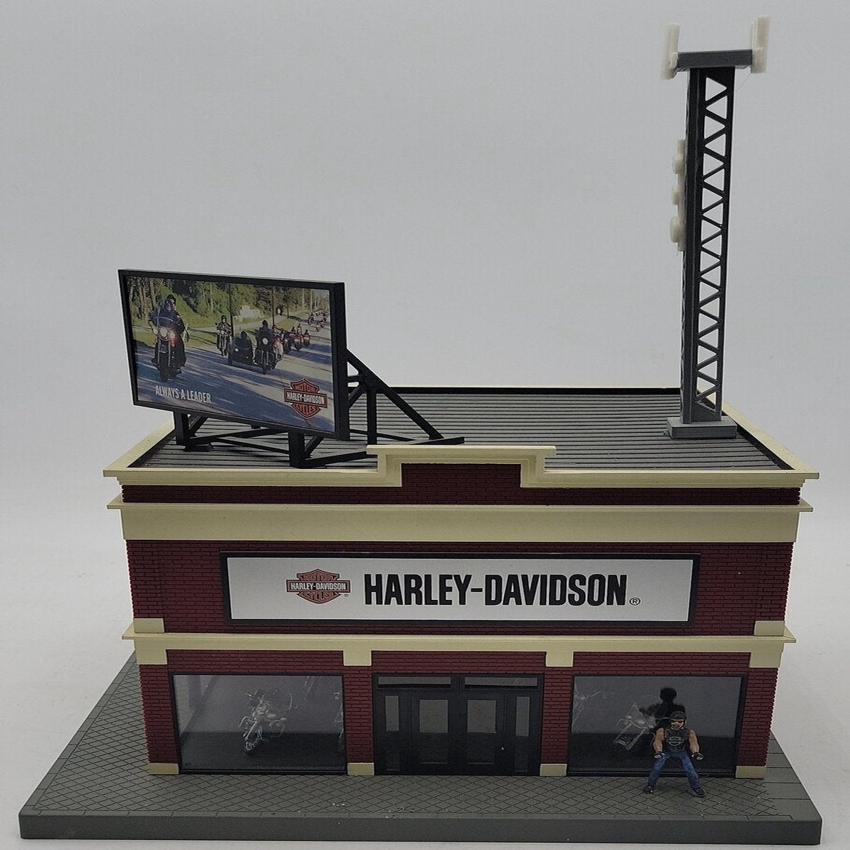 MTH 30-90111 O Gauge Harley Davidson Motorcycle Shop EX