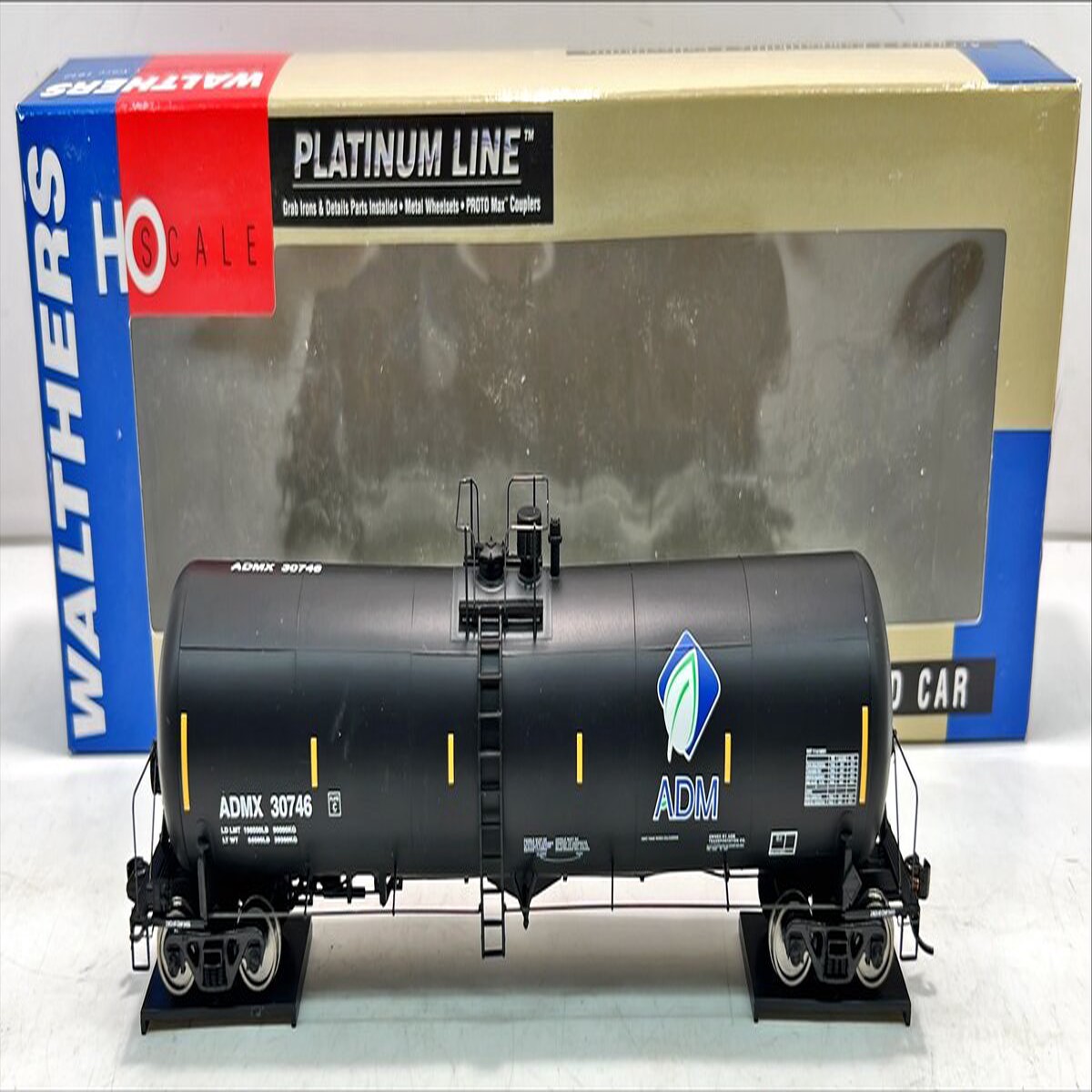 Walthers 932-41169 HO ADMX Trinity 30, 145 Gallon Tank Car #30746 NIB