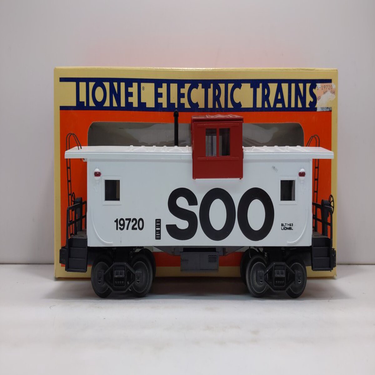 Lionel 6-19720 O Gauge Soo Line Extended Vision Caboose LN/Box