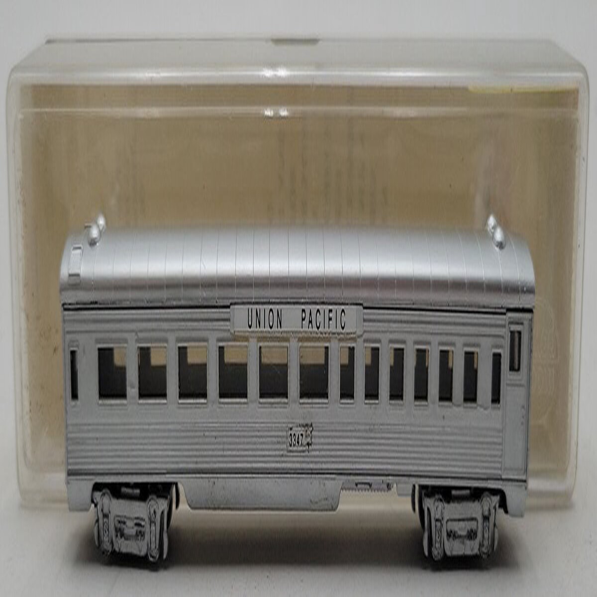 Model Power 3031 N Scale Union Pacific 75' Streamline Coach #3347 EX/Box