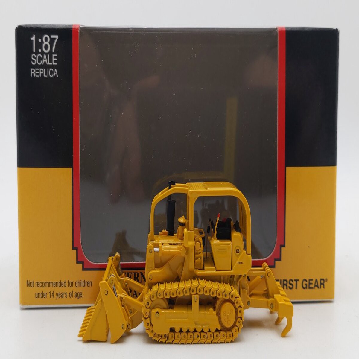 First Gear 80-0314 1:87 175 International Harvester Crawler Loader With Ripper LN/Box