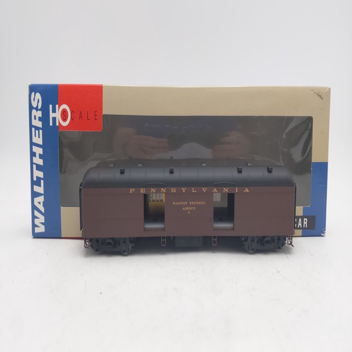 Walthers 932-5876 HO Scale Pennsylvania B60B Baggage Car VG/Box