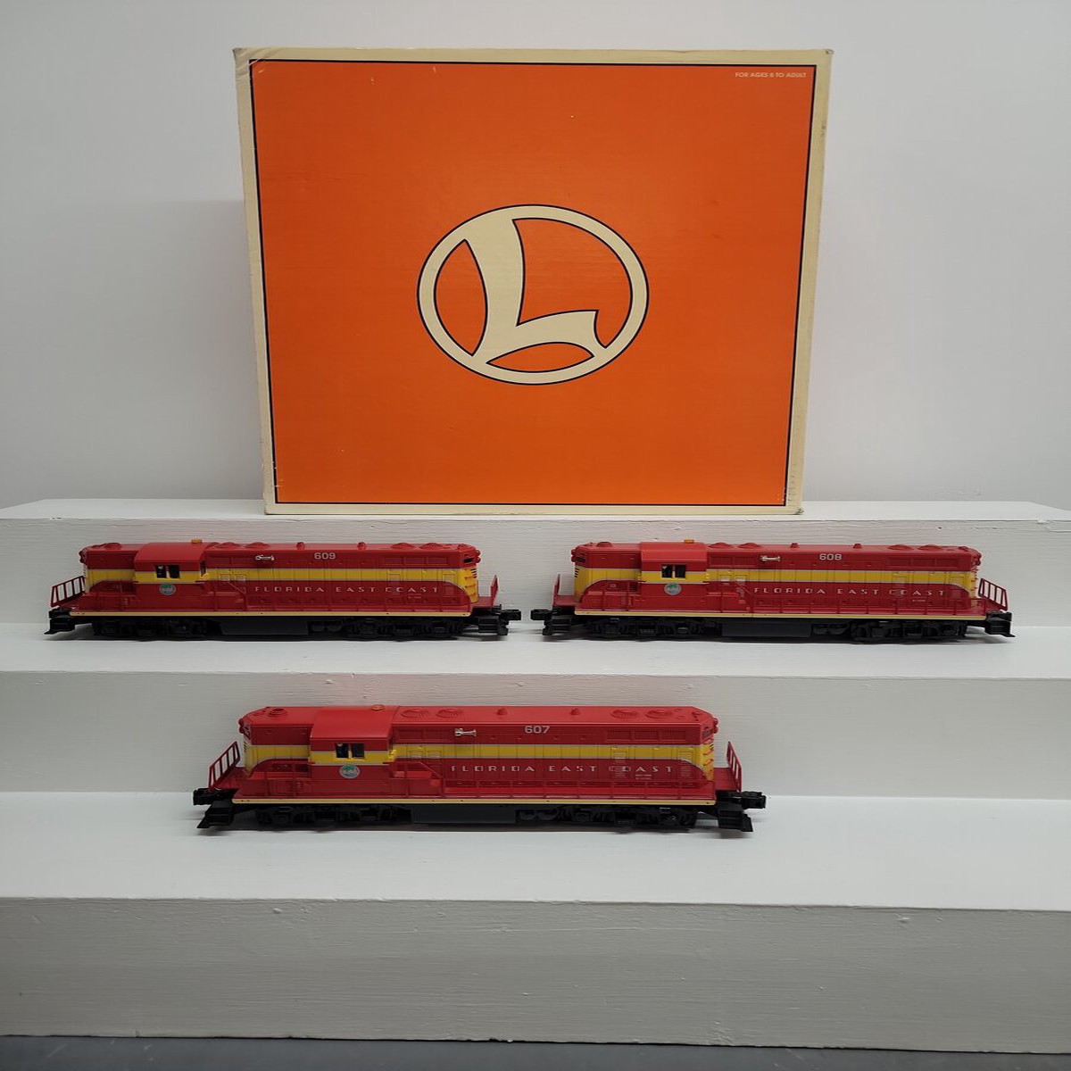 Lionel 6-28509 O Gauge FEC GP7 Triple Lashup Diesel Locomotive Set #607/608/609 EX/Box