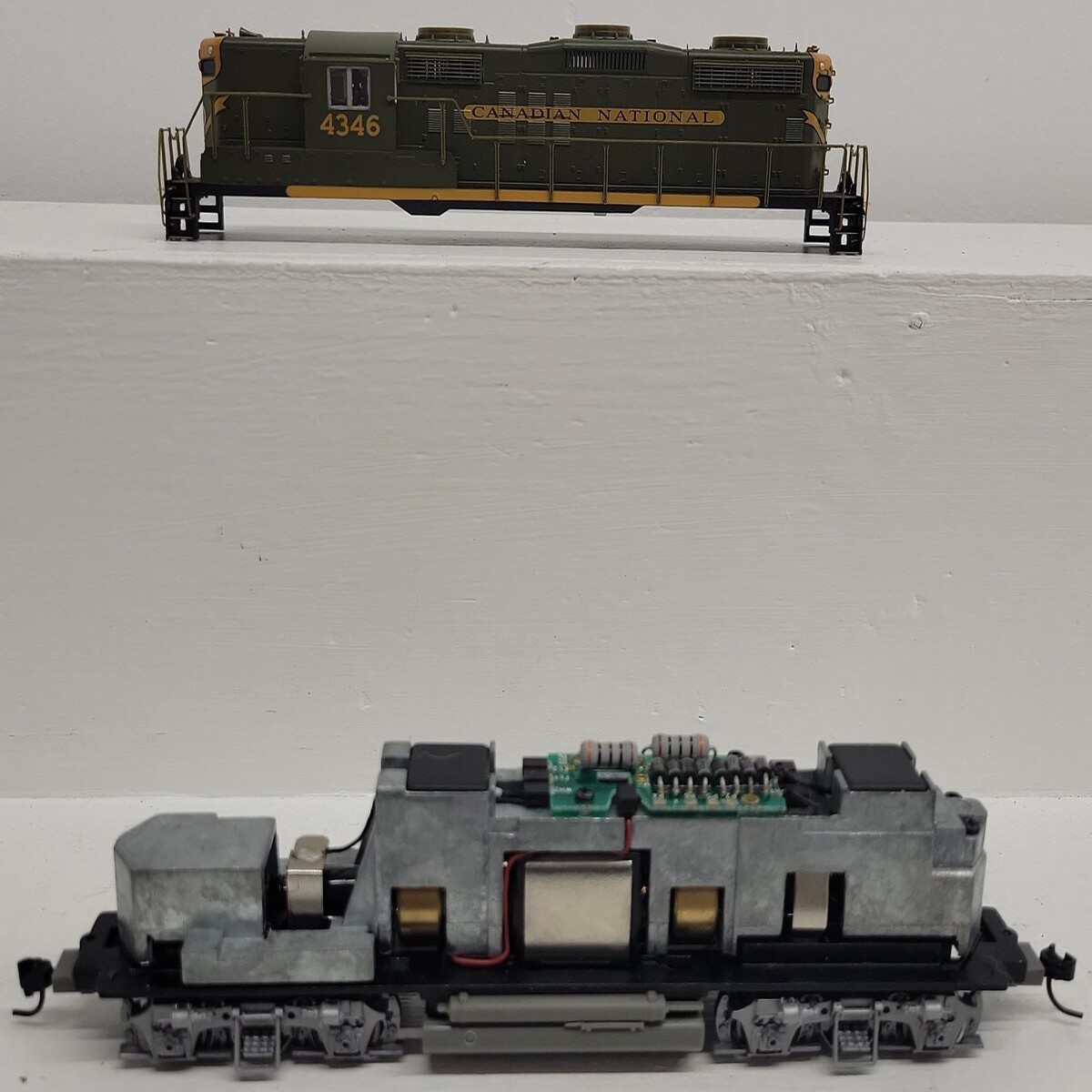 Proto 2000 89011 HO Scale CN GP9R High Hood Lazy 3 Diesel Locomotive #4346 EX