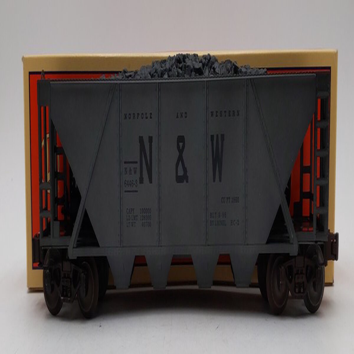 Lionel 6-19327 N&W 4-Bay Weathered Hopper w/ Coal Load #6446-3 LN/Box