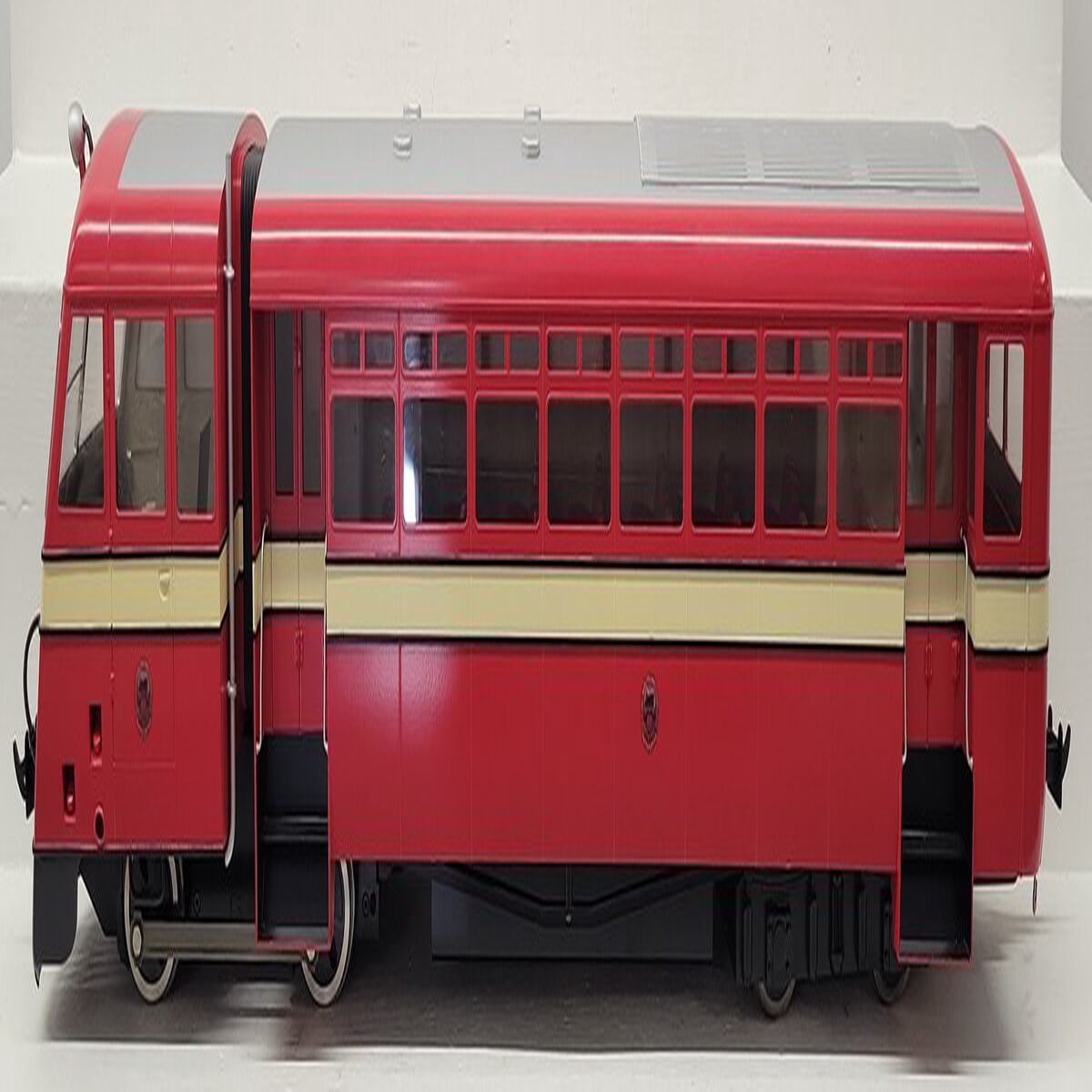 Accucraft E20-8 1:20.3 'Isle of Man' Red & Cream Electric Railcar EX