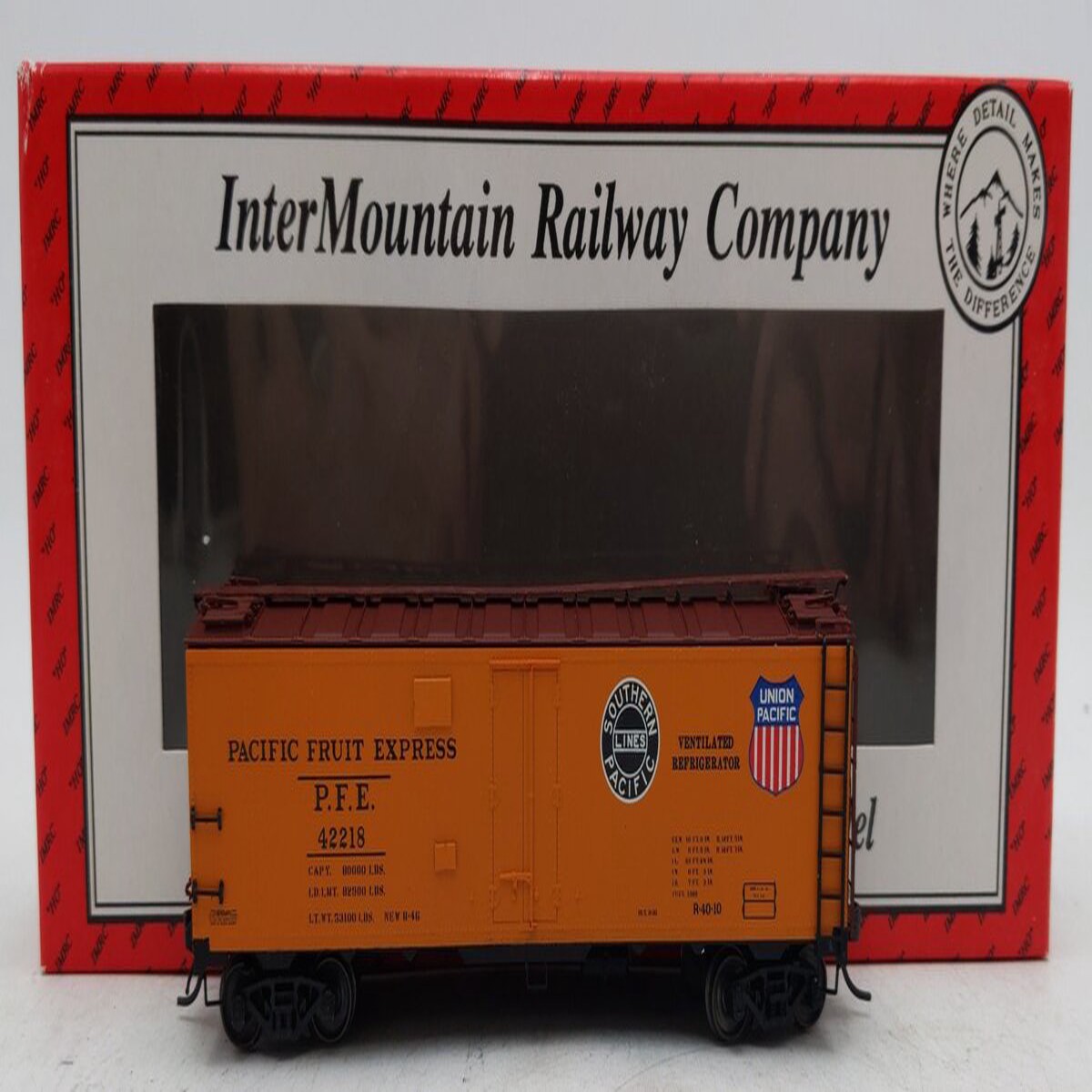 InterMountain 46702P-38 HO Scale Pacific Fruit Express R-40-10 Reefer Car #42218 EX/Box