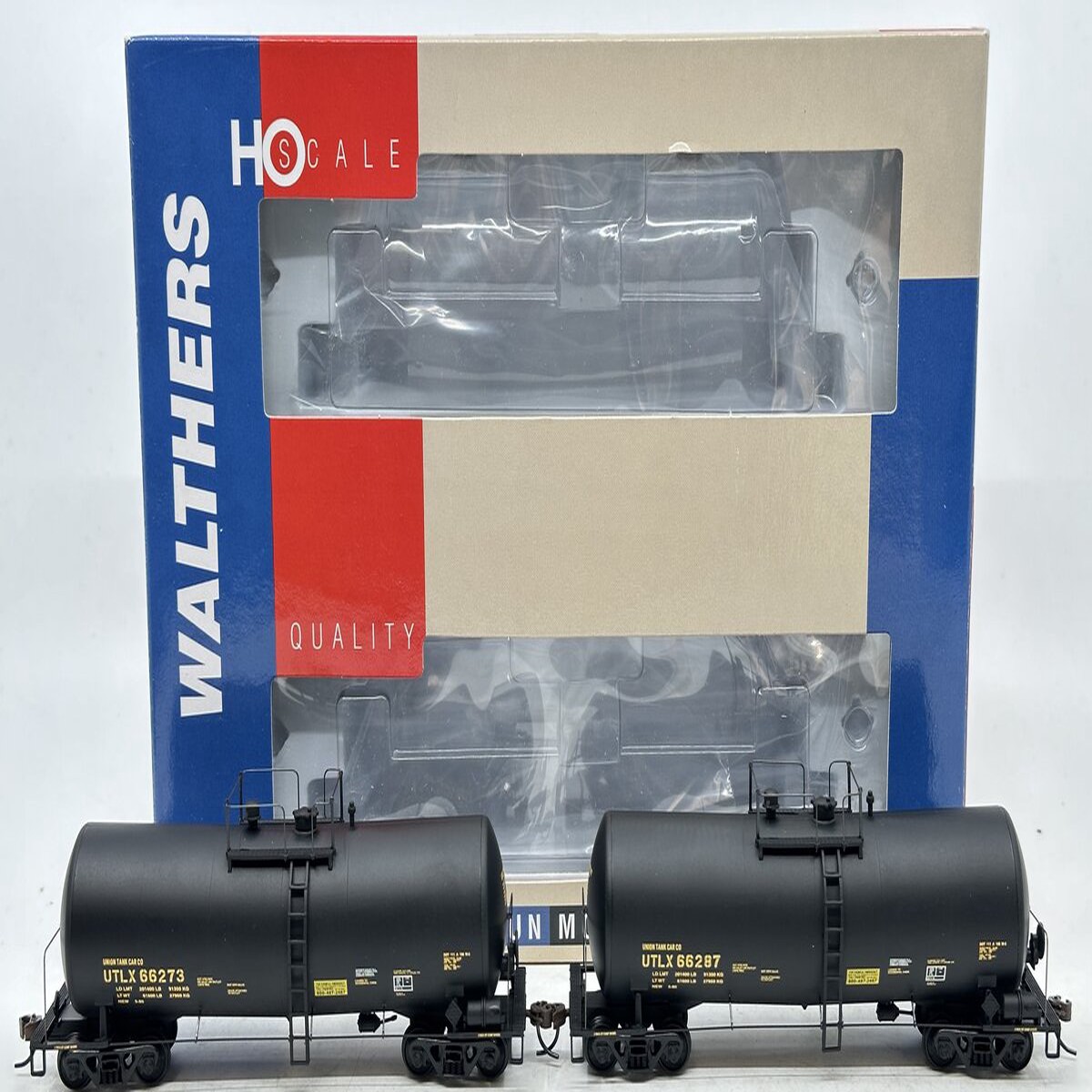 Walthers 932-27201 HO Scale UTLX 16K Gallon Tank Car Pack (Pack of 2) LN/Box