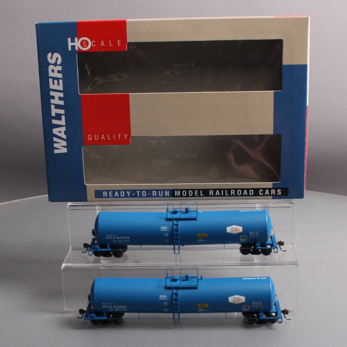 Walthers 932-27252 HO UTLX EQ 23,000 Gallon Funnel Flow Tank Cars (Set of 2) LN/Box