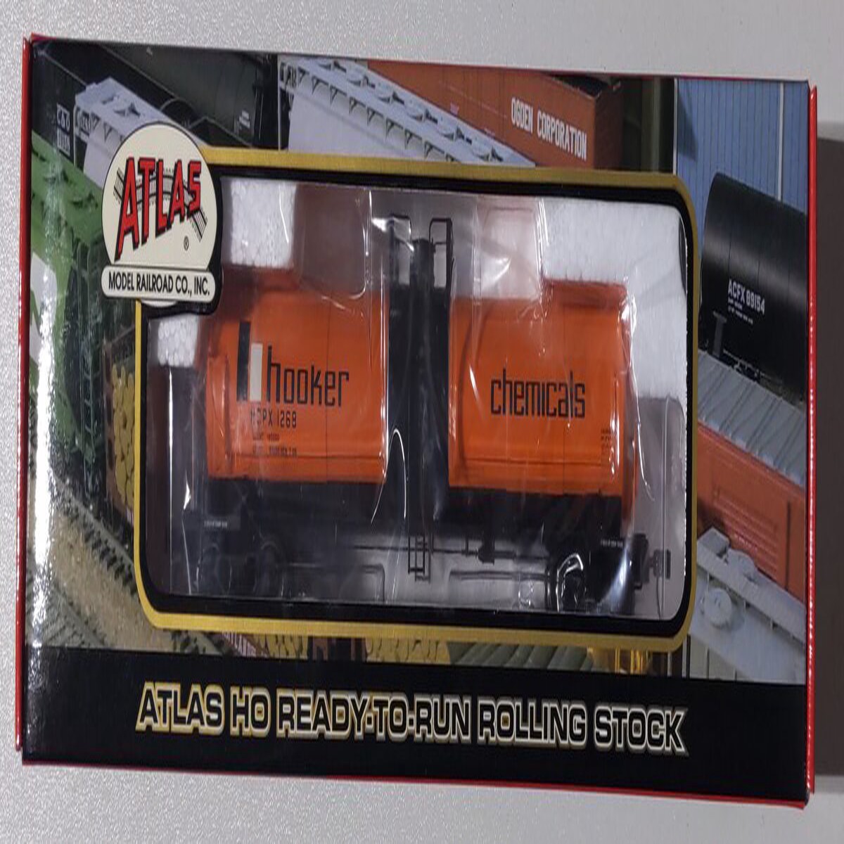 Atlas 1556-2 HO Scale Hooker Chemicals 17,300 Gal. Tank Car #1268 MT/Box