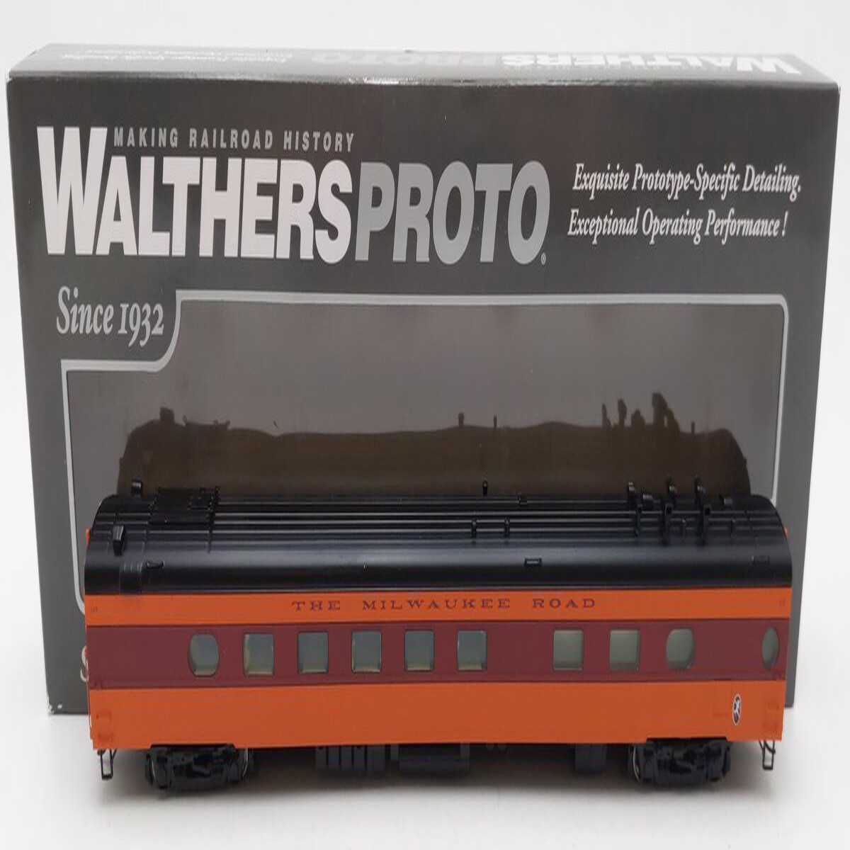 Walthers 920-9104 HO Milwaukee Road 85' 48-Seat Diner #125 VG/Box